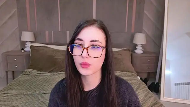 Snapshot of EmmaLawrens chatting on March 11, 2025, 10:51 am EmmaLawrens online show from March 11, 2025, 10:51 am