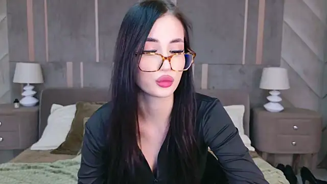 Snapshot of EmmaLawrens chatting on March 18, 2025, 8:26 pm EmmaLawrens online show from March 18, 2025, 8:26 pm