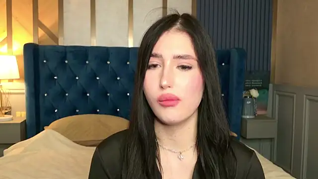 Snapshot of EmmaLawrens chatting on September 21, 2025, 8:32 pm EmmaLawrens online show from September 21, 2025, 8:32 pm