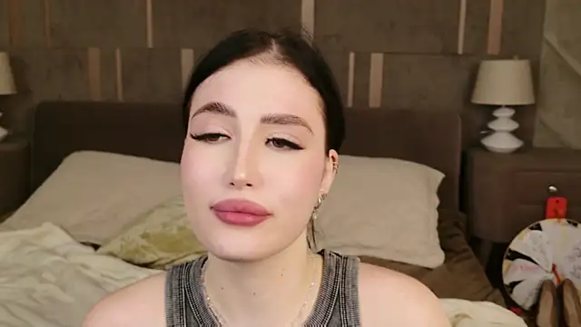 Snapshot of EmmaLawrens chatting on October 5, 2025, 3:49 am EmmaLawrens online show from October 5, 2025, 3:49 am