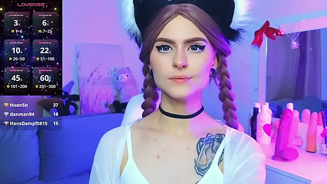 Emily  Mooree online show from January 24, 2025, 7:41 am