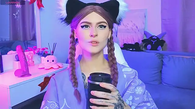 Emily  Mooree online show from January 31, 2025, 4:14 am