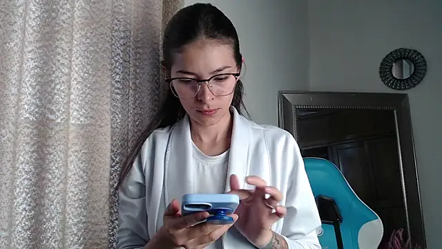 Snapshot of Aleska_Miami chatting on September 17, 2025, 1:46 pm Aleska Miami online show from September 17, 2025, 1:46 pm