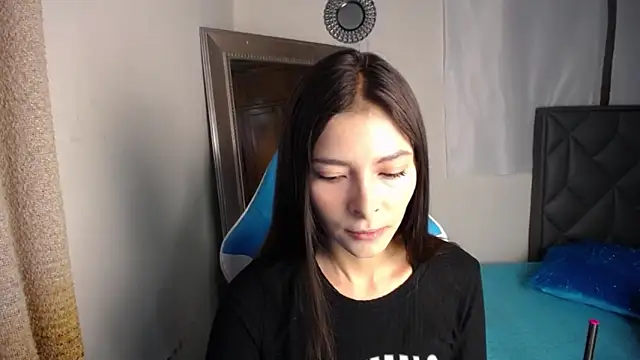 Snapshot of Aleska_Miami chatting on October 20, 2025, 2:39 pm Aleska Miami online show from October 20, 2025, 2:39 pm