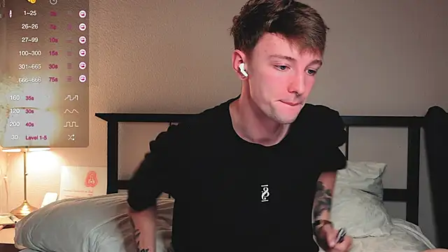 Snapshot of Calvin_Polanski chatting on October 2, 2025, 5:14 am Calvin Polanski online show from October 2, 2025, 5:14 am