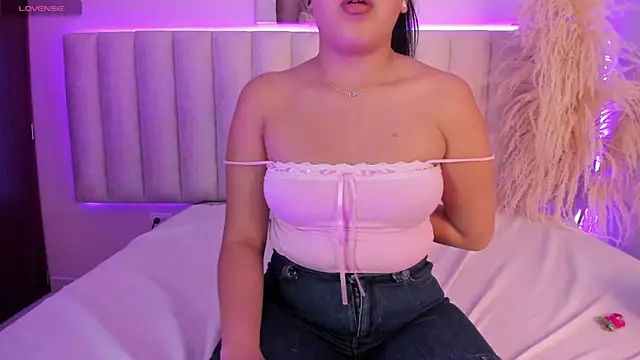 Snapshot of _Cristal_Collins chatting on January 14, 2025, 11:05 pm Cristal Collins online show from January 14, 2025, 11:05 pm