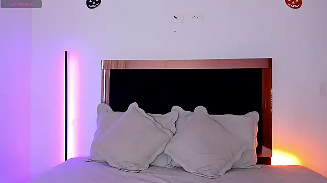 Carorosse online show from October 24, 2025, 7:32 pm