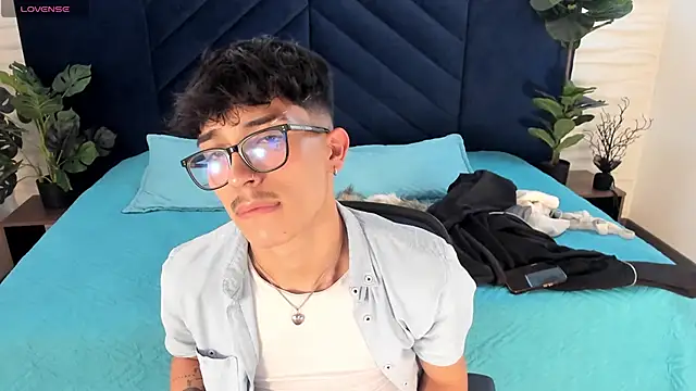 tim  fox online show from November 15, 2025, 12:02 pm