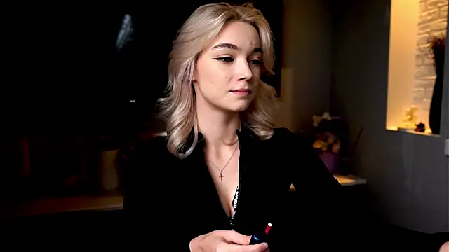 Snapshot of ileanacampbe chatting on January 28, 2025, 5:00 am ileanacampbe online show from January 28, 2025, 5:00 am