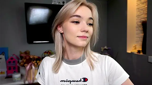 Snapshot of ileanacampbe chatting on February 10, 2025, 5:36 am ileanacampbe online show from February 10, 2025, 5:36 am