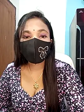 Snapshot of Anika-1 chatting on February 18, 2025, 6:04 pm Anika-1 online show from February 18, 2025, 6:04 pm