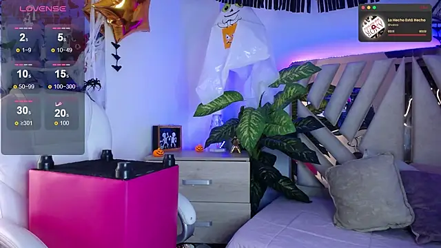 Snapshot of NyxAndria_1 chatting on November 8, 2025, 9:24 pm NyxAndria 1 online show from November 8, 2025, 9:24 pm