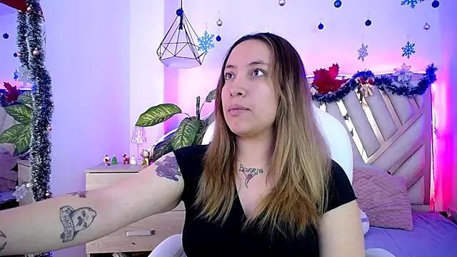 Snapshot of NyxAndria_1 chatting on November 22, 2025, 9:36 pm NyxAndria 1 online show from November 22, 2025, 9:36 pm