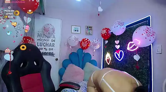 Snapshot of Maylin_horny19 chatting on February 15, 2025, 3:31 am Maylin horny19 online show from February 15, 2025, 3:31 am