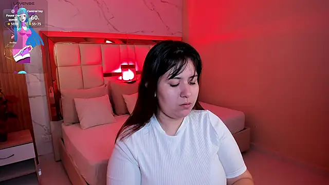 zoes milee online show from December 5, 2025, 11:30 am