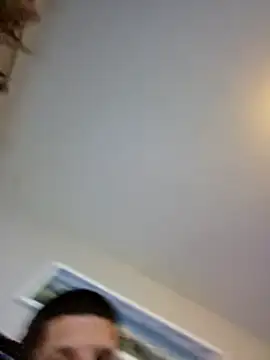 Rzemtsefg online show from May 27, 2026, 4:42 am