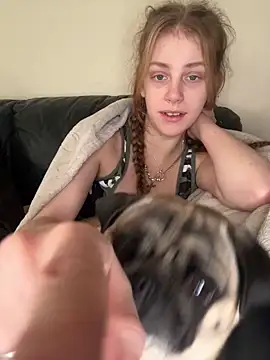 Snapshot of VioletxBlue chatting on January 7, 2026, 1:24 pm VioletxBlue online show from January 7, 2026, 1:24 pm