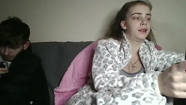 Snapshot of VioletxBlue chatting on January 11, 2026, 7:19 pm VioletxBlue online show from January 11, 2026, 7:19 pm