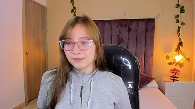 Dahlia Rousse online show from October 27, 2025, 9:19 pm