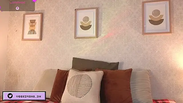 Snapshot of Veronica_simons chatting on December 4, 2025, 8:50 pm Veronica simons online show from December 4, 2025, 8:50 pm