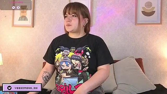 Snapshot of Veronica_simons chatting on December 14, 2025, 2:00 pm Veronica simons online show from December 14, 2025, 2:00 pm