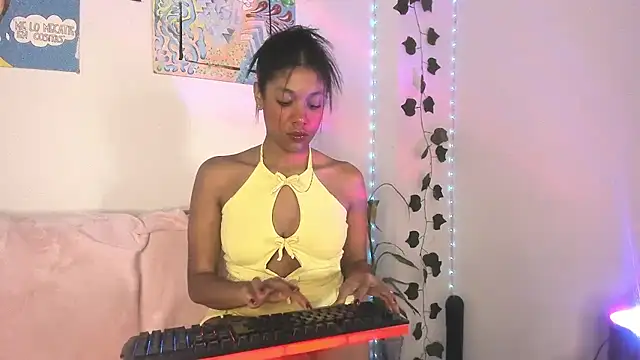 Snapshot of ElectraaJoness chatting on May 14, 2026, 1:51 pm ElectraaJoness online show from May 14, 2026, 1:51 pm