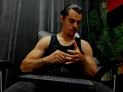 maxi styles online show from February 14, 2026, 11:40 am