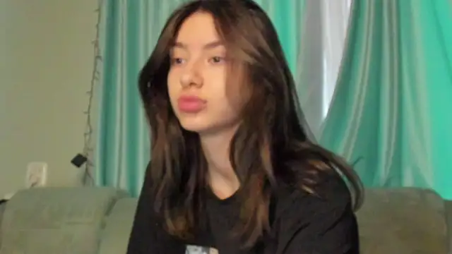 honey love honeyy online show from January 21, 2025, 1:00 pm