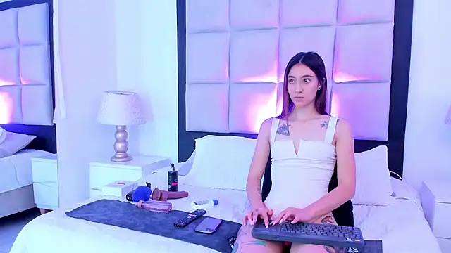 MeganPresleyy online show from March 6, 2025, 12:19 pm