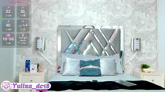 Snapshot of Luxury_Woman chatting on February 7, 2025, 7:59 pm Luxury Woman online show from February 7, 2025, 7:59 pm