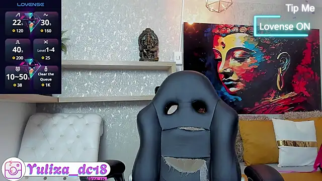 Snapshot of Luxury_Woman chatting on March 12, 2025, 2:56 pm Luxury Woman online show from March 12, 2025, 2:56 pm