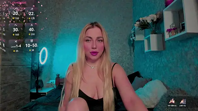 Snapshot of Mika_Rayy chatting on November 11, 2025, 10:32 pm Mika Rayy online show from November 11, 2025, 10:32 pm