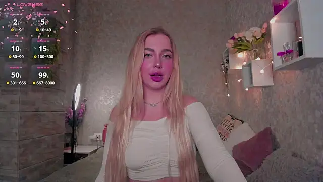 Snapshot of Mika_Rayy chatting on November 16, 2025, 11:43 pm Mika Rayy online show from November 16, 2025, 11:43 pm