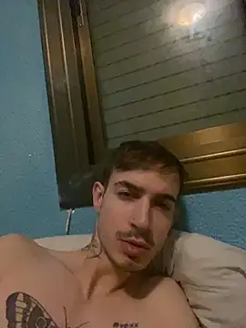 Snapshot of Boboloco2 chatting on January 9, 2025, 2:43 am Boboloco2 online show from January 9, 2025, 2:43 am