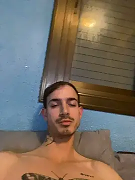 Snapshot of Boboloco2 chatting on January 12, 2025, 1:11 am Boboloco2 online show from January 12, 2025, 1:11 am