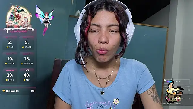 Lovelyamyy online show from November 14, 2025, 1:54 pm