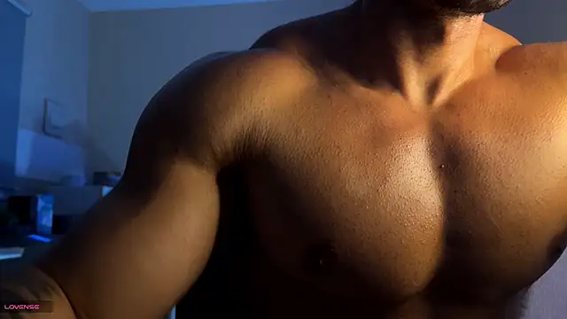Snapshot of Lucasfit24 chatting on May 4, 2026, 3:13 am Lucasfit24 online show from May 4, 2026, 3:13 am