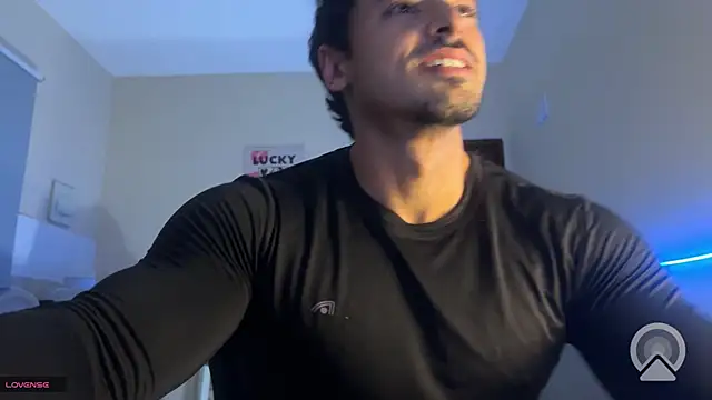 Snapshot of Lucasfit24 chatting on May 9, 2026, 1:22 am Lucasfit24 online show from May 9, 2026, 1:22 am