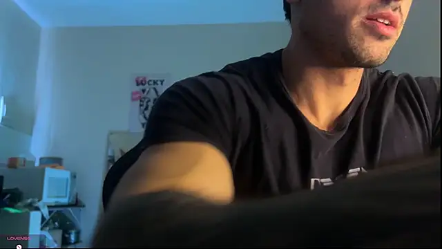 Snapshot of Lucasfit24 chatting on May 28, 2026, 3:42 pm Lucasfit24 online show from May 28, 2026, 3:42 pm