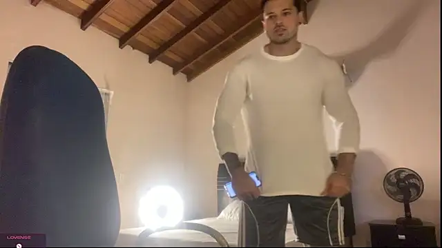 Snapshot of Lucasfit24 chatting on May 30, 2026, 12:41 am Lucasfit24 online show from May 30, 2026, 12:41 am