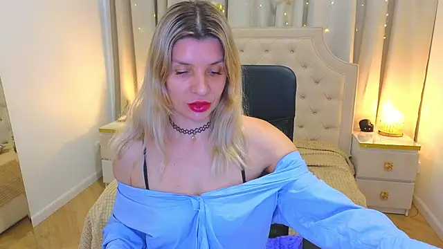 Snapshot of M_I_A_M_I_A chatting on March 20, 2025, 11:05 am M I A M I A online show from March 20, 2025, 11:05 am