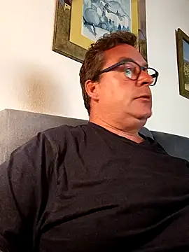 Snapshot of MountJohnXL chatting on January 28, 2025, 12:26 am MountJohnXL online show from January 28, 2025, 12:26 am