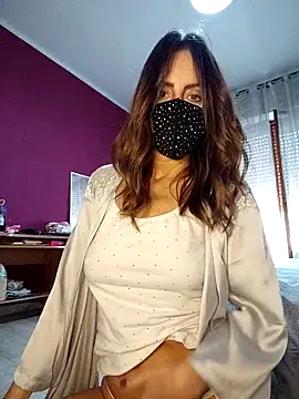 Snapshot of Akemi_rossi chatting on November 9, 2025, 8:45 am Akemi rossi online show from November 9, 2025, 8:45 am