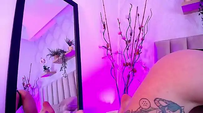 coral jonesss online show from February 1, 2025, 1:09 pm