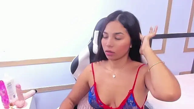 CharlotteGraay online show from February 23, 2025, 2:35 pm