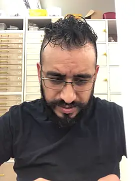 Snapshot of leonardohot1987 chatting on February 7, 2025, 5:10 am leonardohot1987 online show from February 7, 2025, 5:10 am