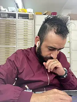 Snapshot of leonardohot1987 chatting on February 27, 2025, 5:47 pm leonardohot1987 online show from February 27, 2025, 5:47 pm