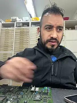 Snapshot of leonardohot1987 chatting on March 12, 2025, 7:38 pm leonardohot1987 online show from March 12, 2025, 7:38 pm