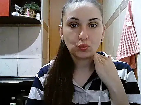 Snapshot of Yuliia30 chatting on September 27, 2025, 3:39 pm Yuliia30 online show from September 27, 2025, 3:39 pm