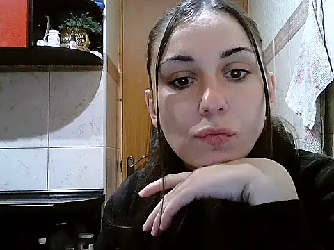 Snapshot of Yuliia30 chatting on October 4, 2025, 2:59 pm Yuliia30 online show from October 4, 2025, 2:59 pm